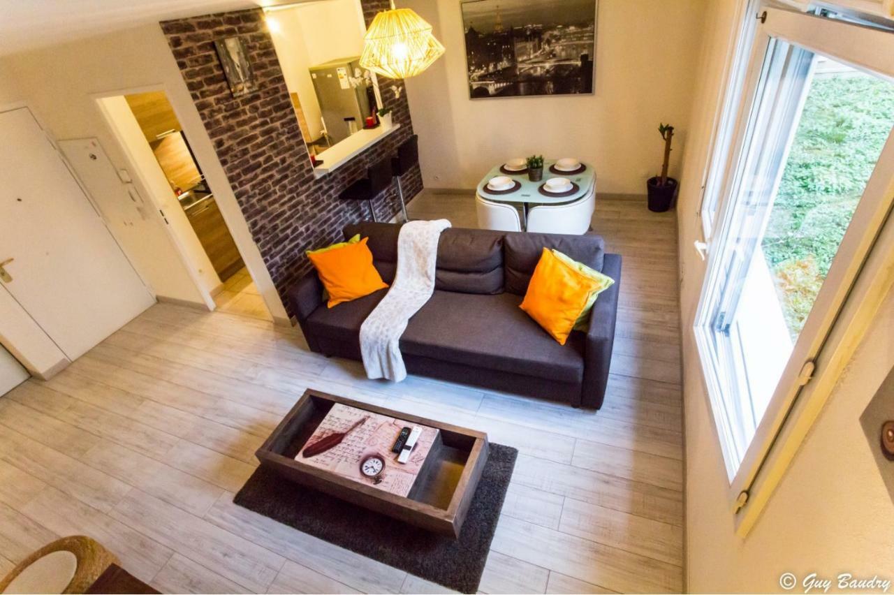 Chic Apart With Bar In Paris Saint-Denis  Extérieur photo