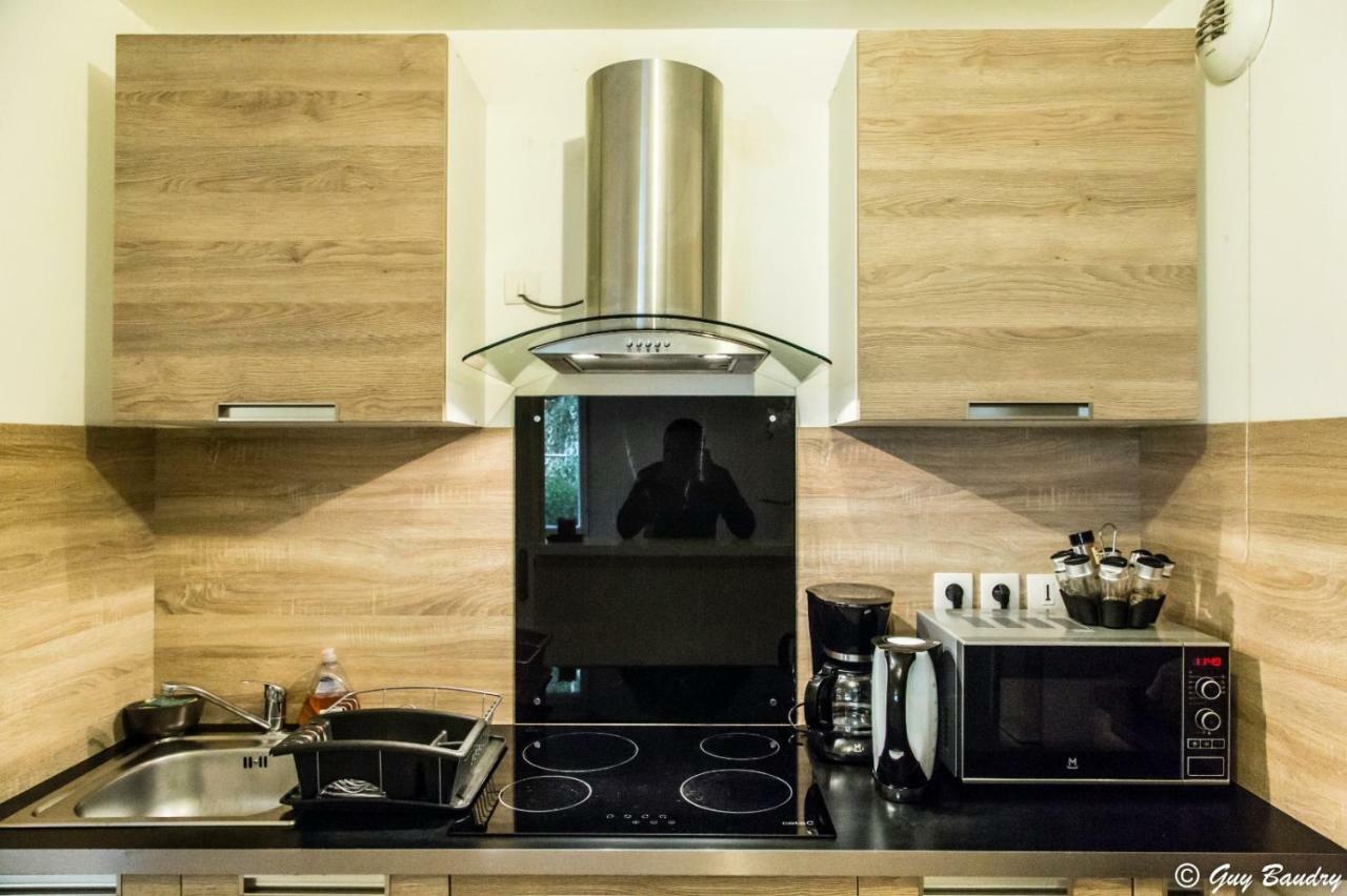 Chic Apart With Bar In Paris Saint-Denis  Extérieur photo
